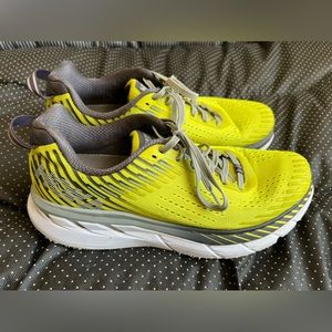 Men’s HOKA Clifton 5 running shoes Size 9